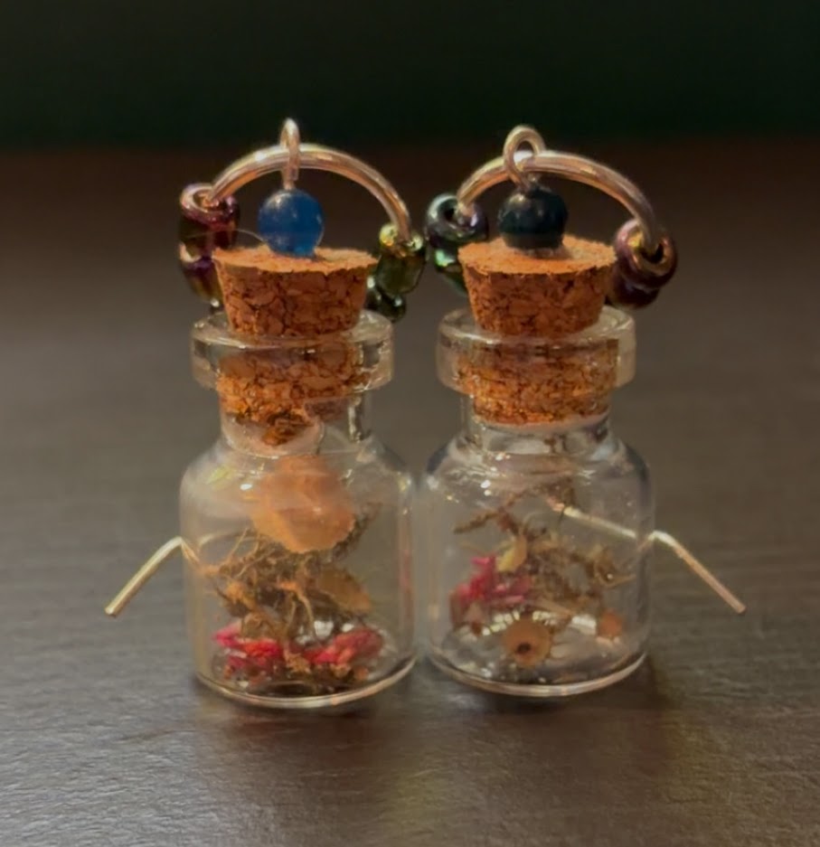 Cladonia gray mini jar Earrings